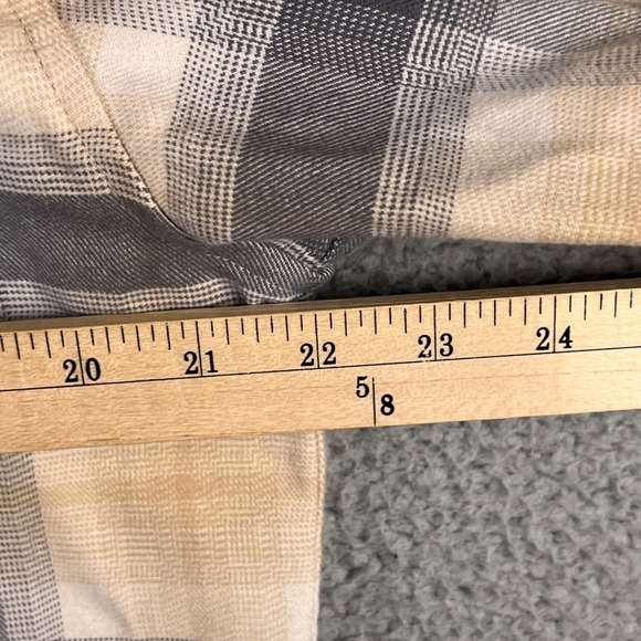 Vuori Mens Plaid Flannel Shirt Tan Grey Long Sleeve Button Down V1142 Size M - Picture 12 of 13